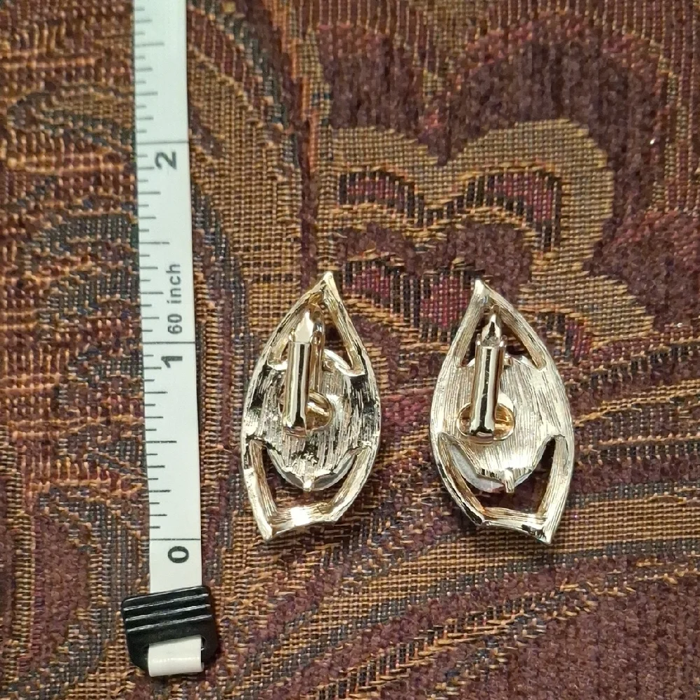 Elegant Gold and Amber Earrings